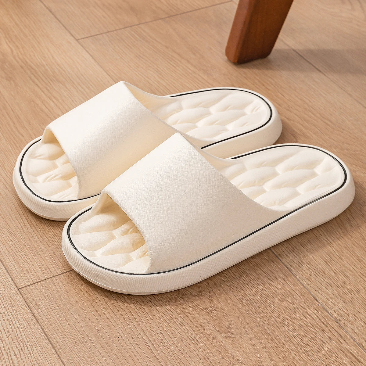 Men Trend New Summer Slippers Soft Non-slip Sole Cloud Sandals for Home Beach Indoor Outdoor