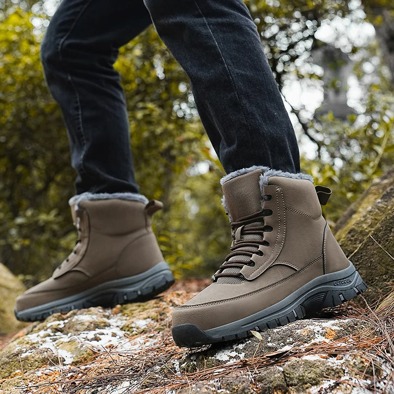 New Men's Hiking Boots Thickened Non-Slip Warm Flat High Top Boots Casual Winter Outdoor Leather Snow Boots Oversized Work Boots
