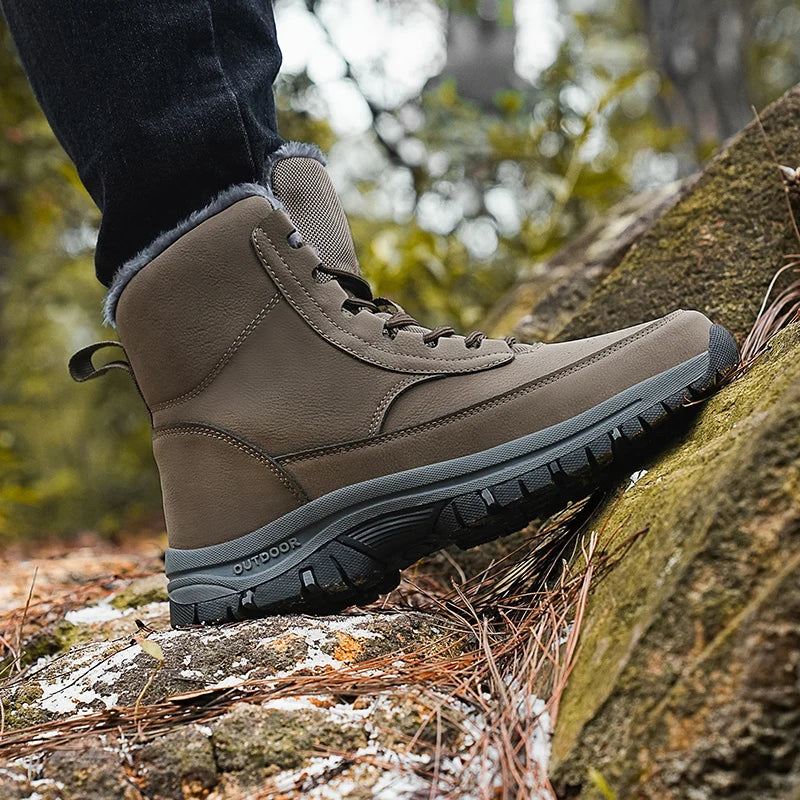 New Men's Hiking Boots Thickened Non-Slip Warm Flat High Top Boots Casual Winter Outdoor Leather Snow Boots Oversized Work Boots
