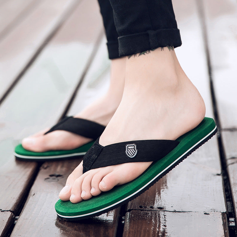Factory wholesale summer men's beach shoes flip-flops leisure trend sandals wholesale pinch feet non-slip foreign trade explosions
