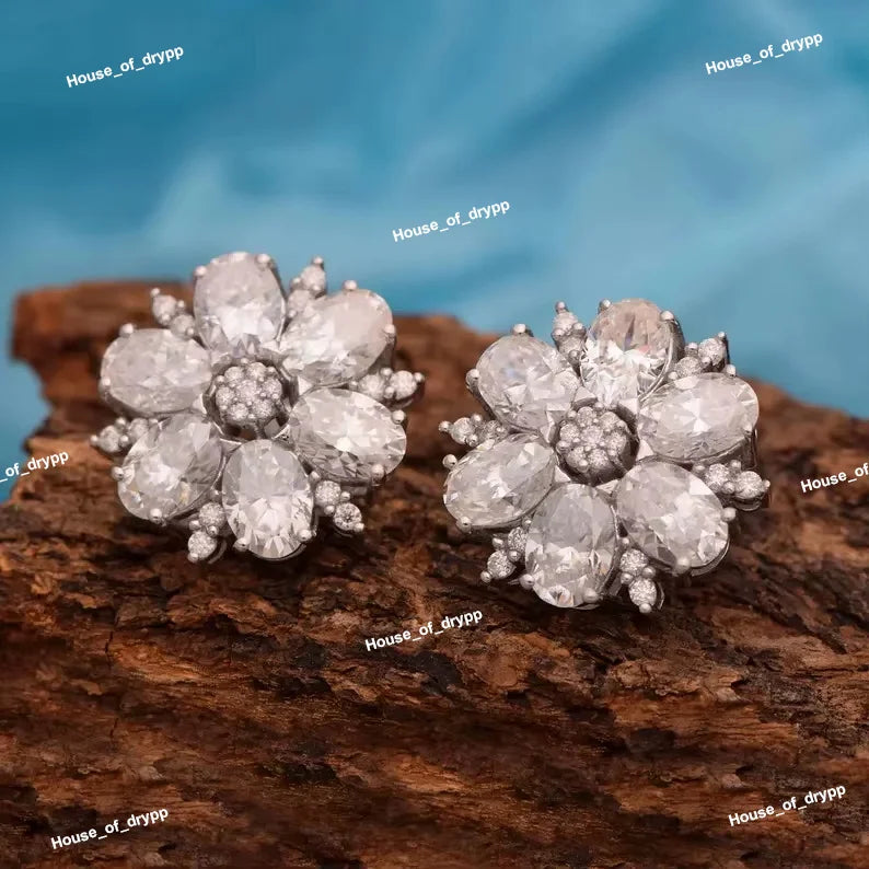 Classic Silver Halo Stud Earrings Rhodium Plated Flower Shape Moissanite Luxury Fashion for Women Elegant Party Wear Gift