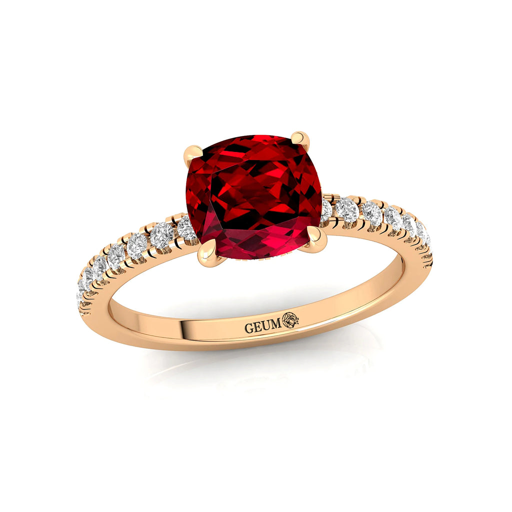 18k Solid Gold Real Diamond & Natural Red Garnet Handmade Engagement Rings Luxurious Birthstone Jewelry at Wholesale Prices OEM