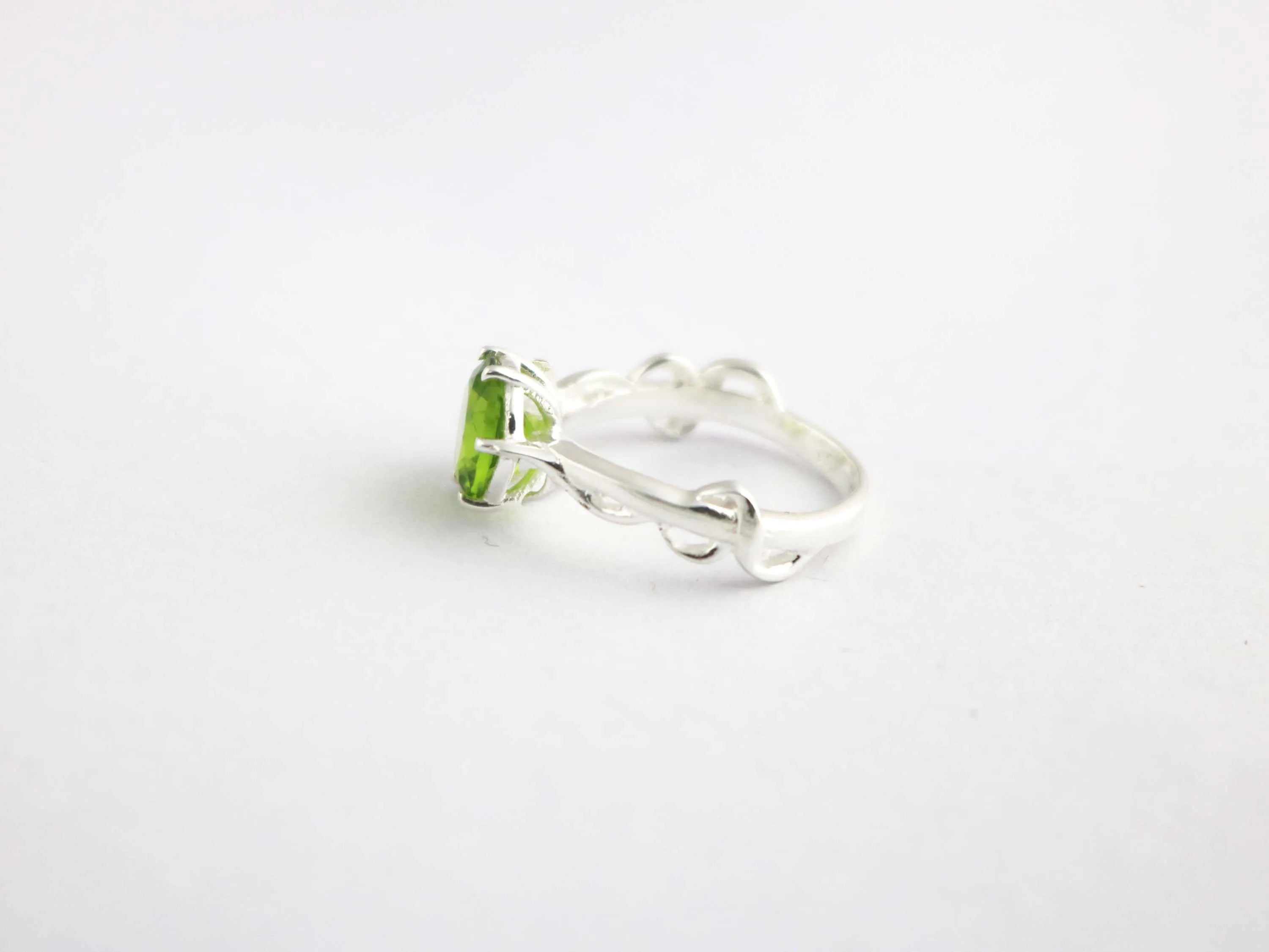 925 Sterling Silver Solitaire Peridot Quartz Prong Set Ring For Women
