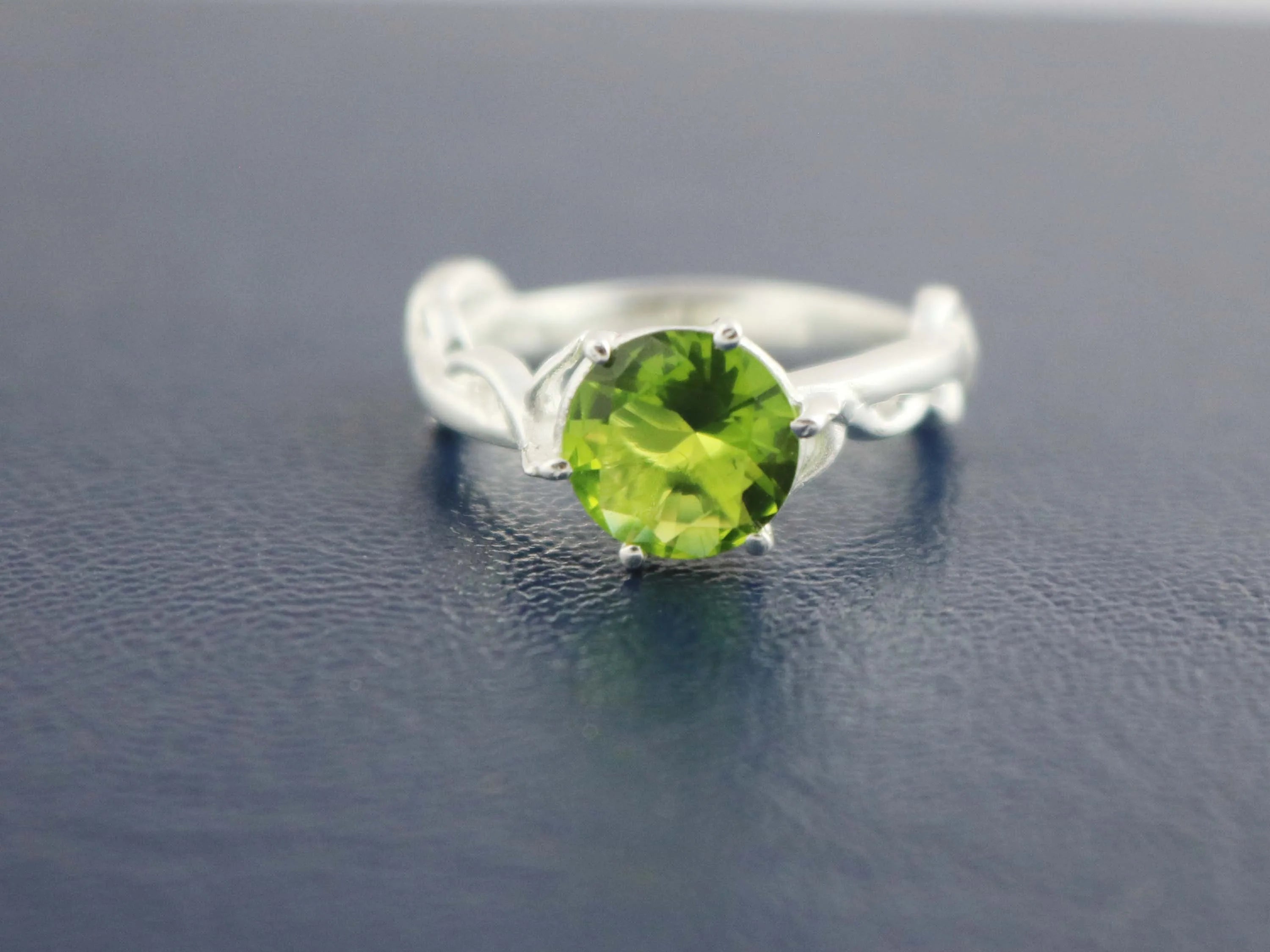 925 Sterling Silver Solitaire Peridot Quartz Prong Set Ring For Women