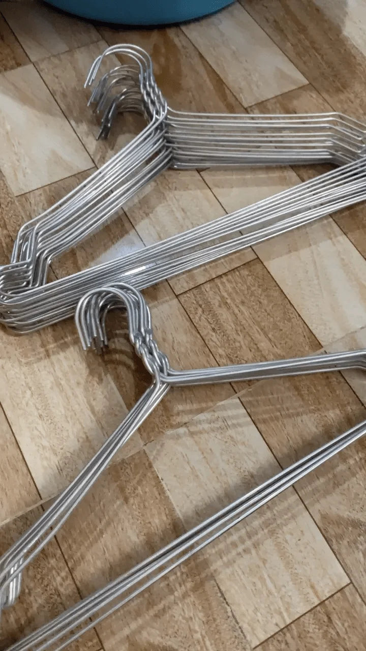 WOOUP Durable Metal Hangers for Eco-Friendly Over Eight-Piece Bathroom Sets Protective for Garments Model MQA29