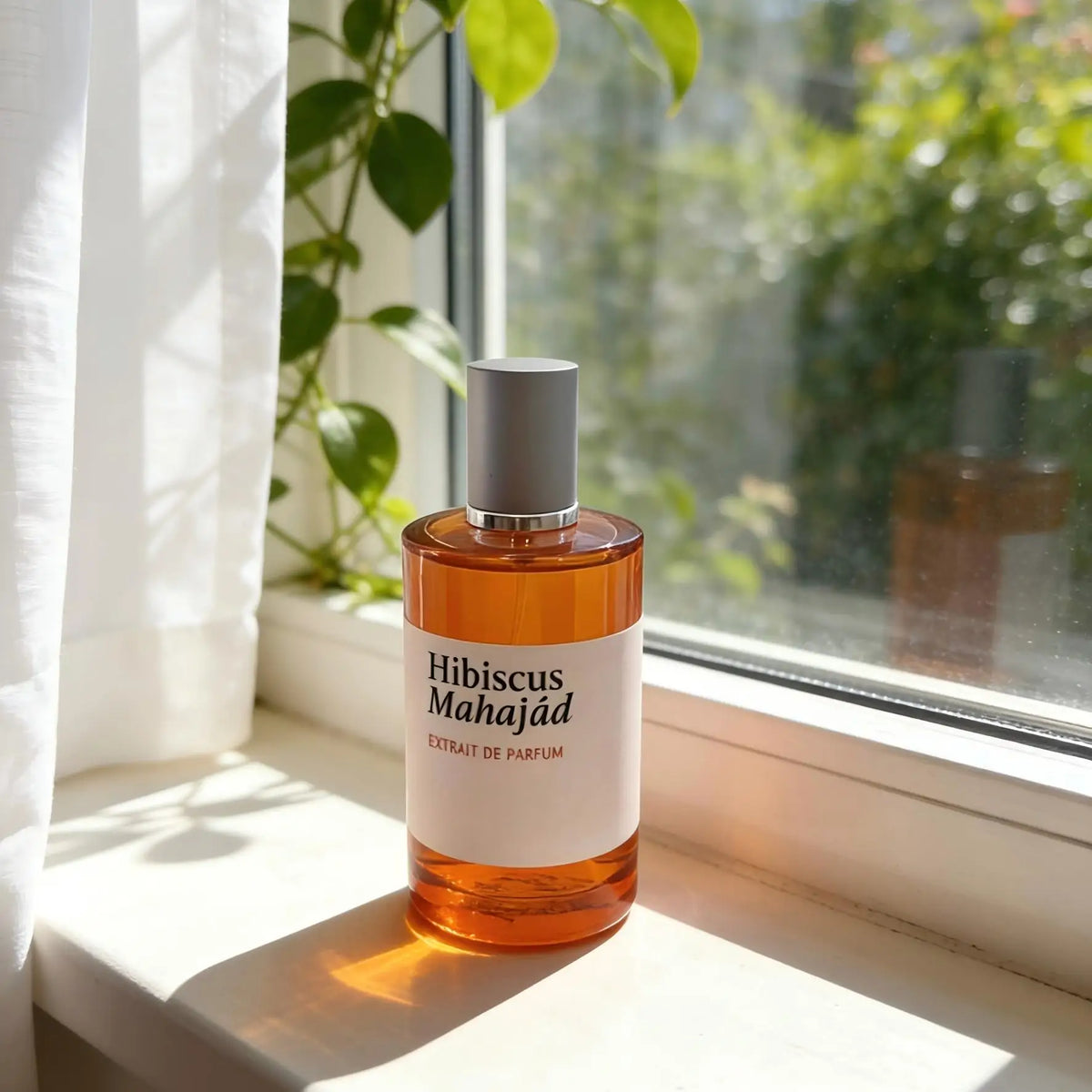 Hibiscus Mahajadi Perfume Elegant Oriental Floral Woody Hibiscus Scent Rich Extrait Variants Unique Aroma 100ML