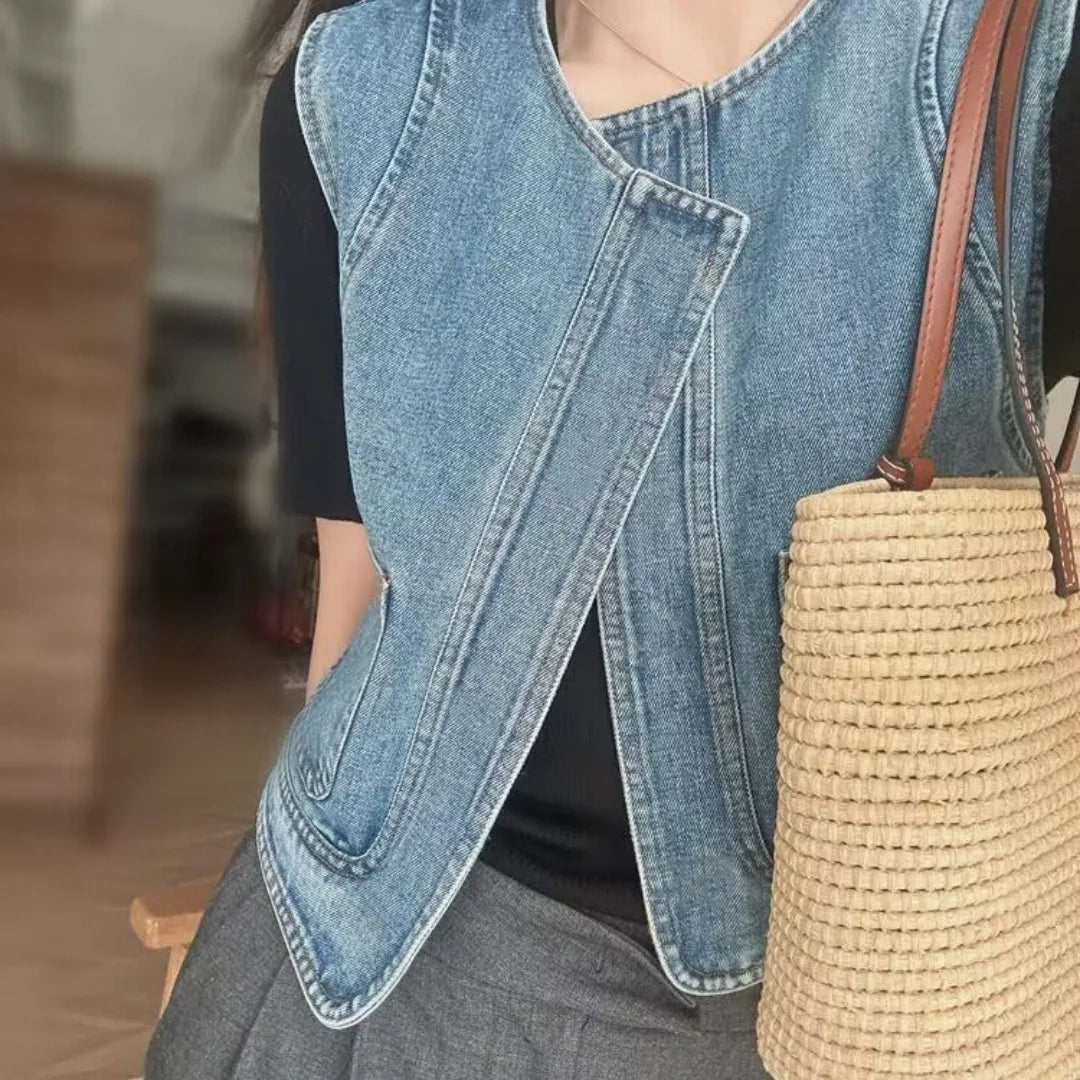 Vintage Denim Vest Women New Round Neck Loose Fit Slimming Waistcoat Fashion Sleeveless Top Casual Versatile Outerwear Jacket