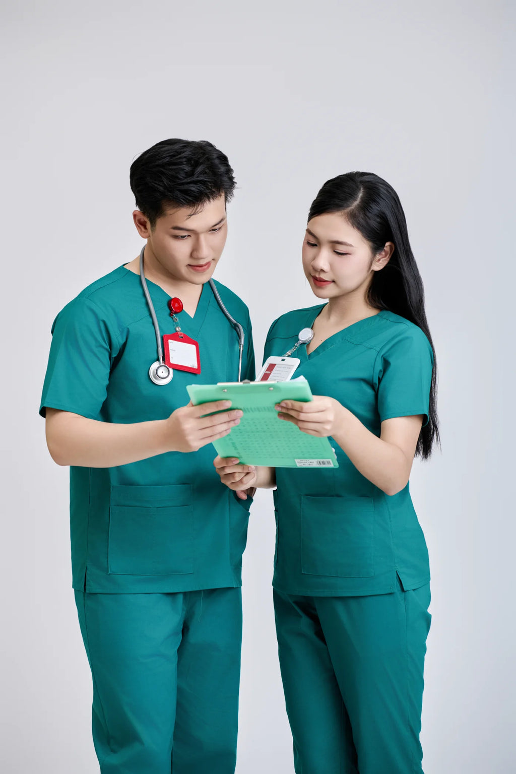 FMF Unisex Medical Scrub Set | 52% Cotton 45% Polyester 3% Spandex WFX-CVC Fabric | Needle Detection | Vietnamese Made |