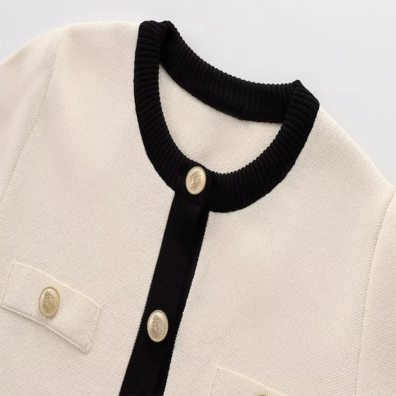 ZATRHMBM Women's 2024 New Fashion Short-sleeved Knitted Jacket Retro Round Neck Button Decoration Casual Short Sweater