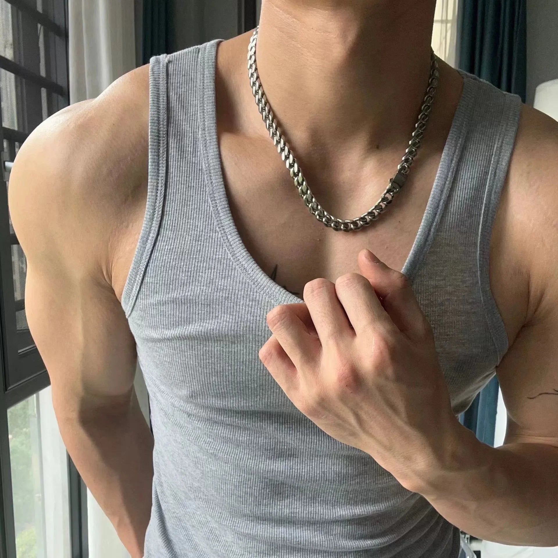 Pack of 3 Cheap Factory Polyester  Summer New Fashion Solid Color Sleeveless Ribbed Vest Sleeveless Slim Men's Vest