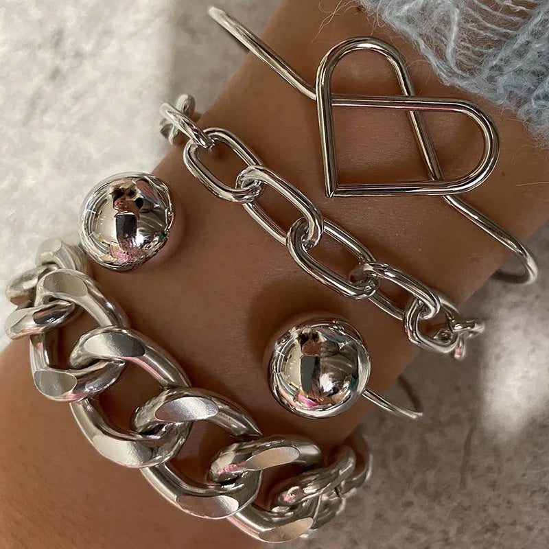 New Cute Cat Geometric Diamond Gold Metal Bracelets for Women Crystal Twisted Gold Color Metal Bangle Fashion Jewelry Gifts