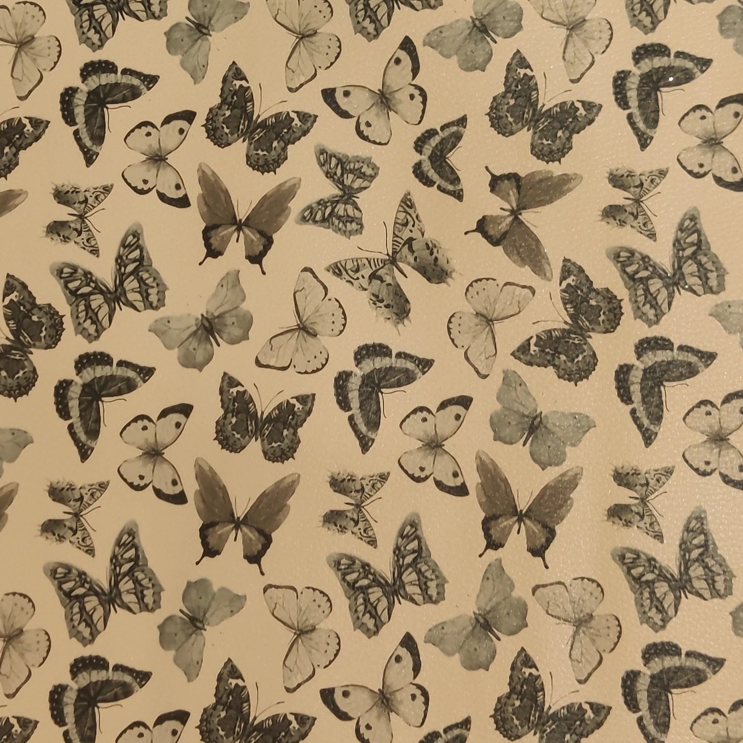 A-1127 PU Synthetic Leather Glitter Effect Butterflies Design Durable Fabric for Fashion Bags Shoes Sofas Outdoor Garment Use