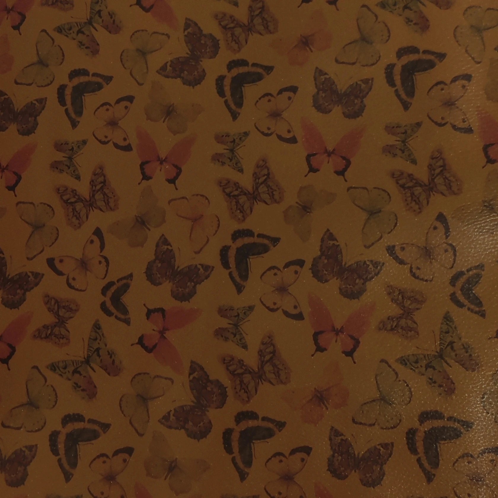 A-1127 PU Synthetic Leather Glitter Effect Butterflies Design Durable Fabric for Fashion Bags Shoes Sofas Outdoor Garment Use