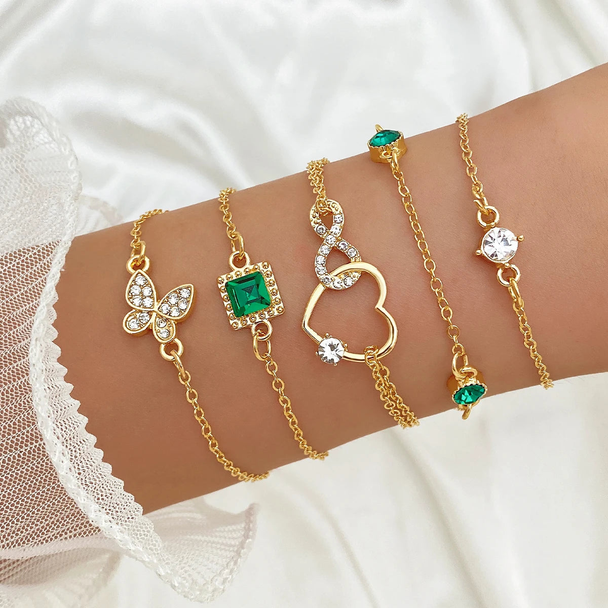 New Cute Cat Geometric Diamond Gold Metal Bracelets for Women Crystal Twisted Gold Color Metal Bangle Fashion Jewelry Gifts