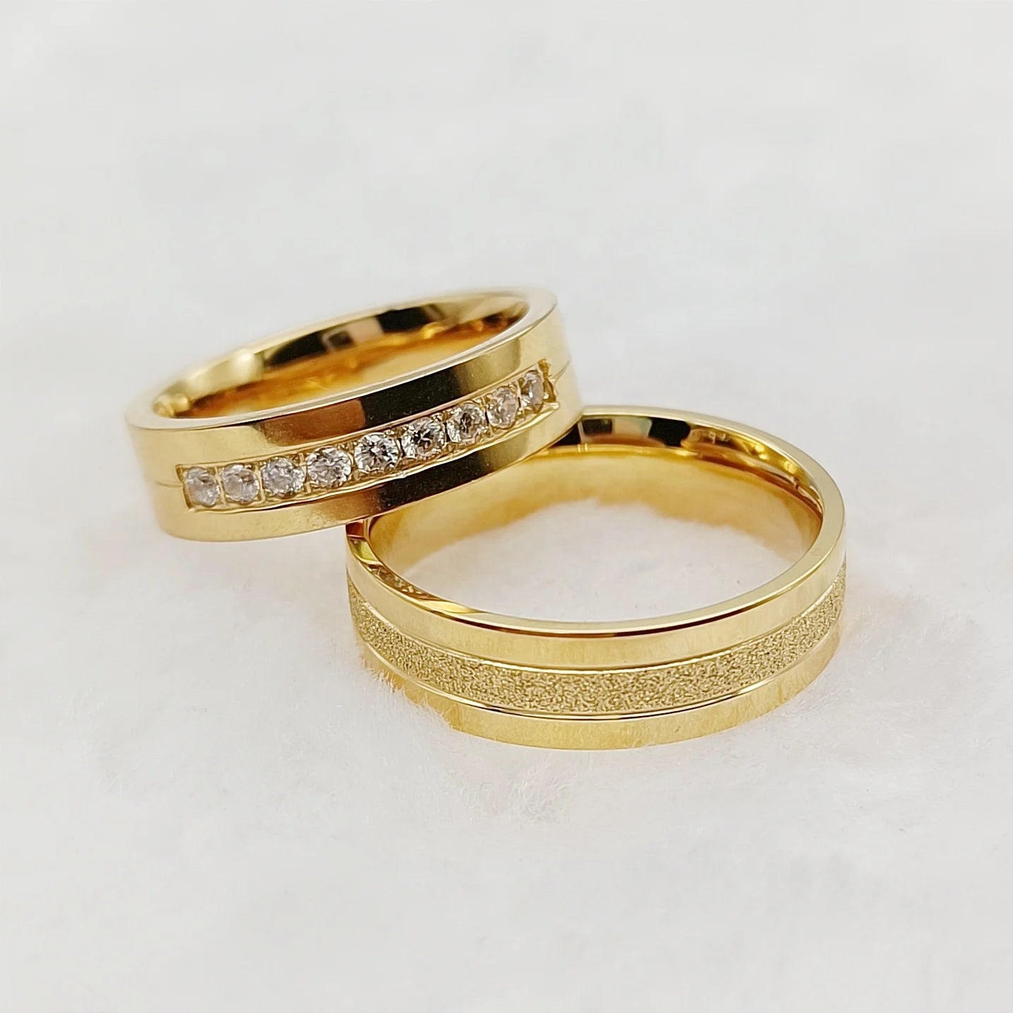 Wedding Rings for Men and Women Lover's Western Designer Jewelry 18k Gold Plated Emery Frosted Stainless Steel Couples Ring