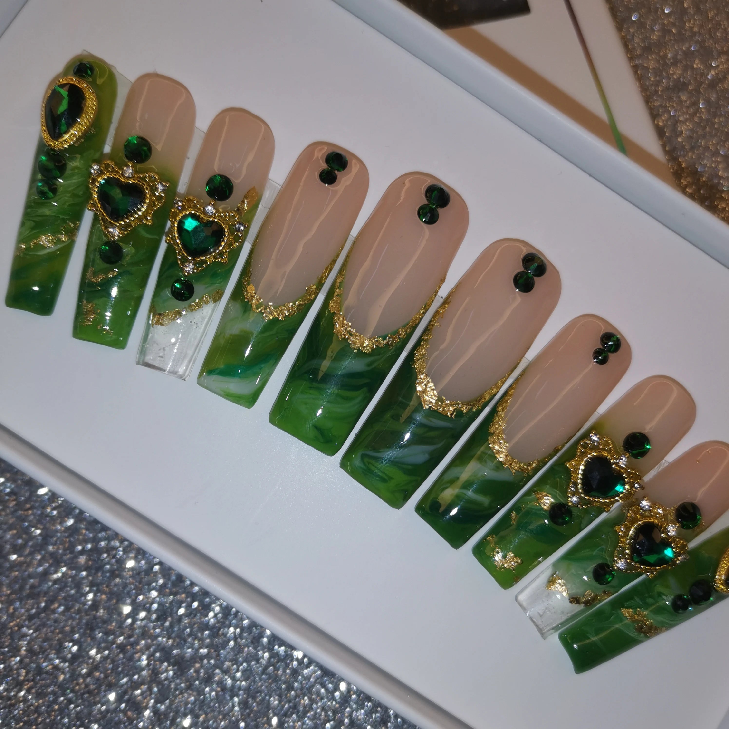 2024 Newest Wholesale Private Label Handmade Press Nails Ins Most Popular Trending Artificial Fingernails Acrylic Full Design