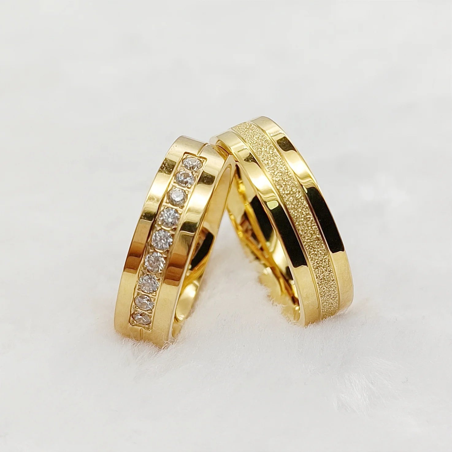 Wedding Rings for Men and Women Lover's Western Designer Jewelry 18k Gold Plated Emery Frosted Stainless Steel Couples Ring