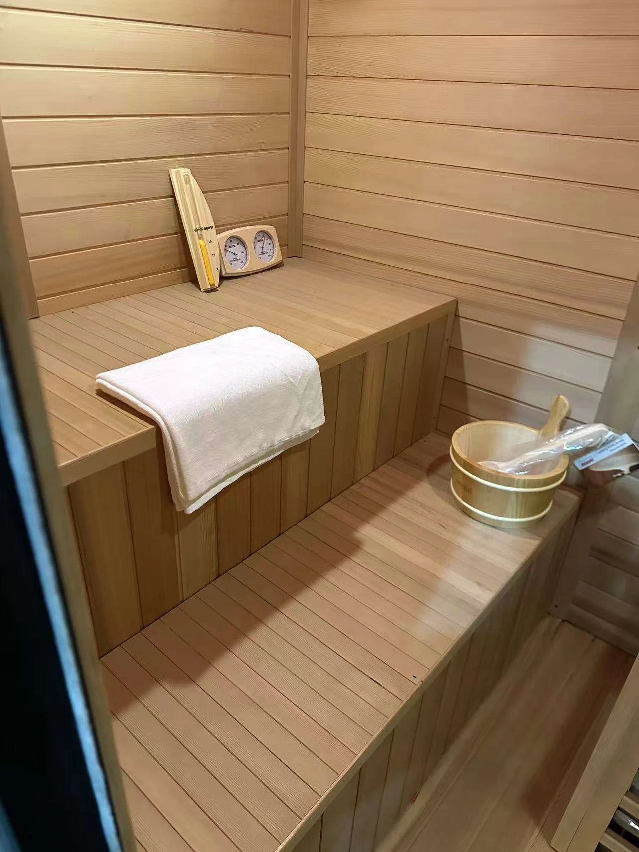 Black Waterproof Shingles Carbonized Square Outdoor Sauna Room Traditional Steam Sauna 4- Person for Outdoor Garden
