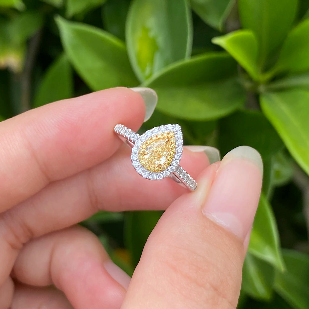 Korea Style Fashion Luxury Jewelry Real 18k Gold Rings Women Gold Pear Natural Yellow Diamond Rings for Couples Online