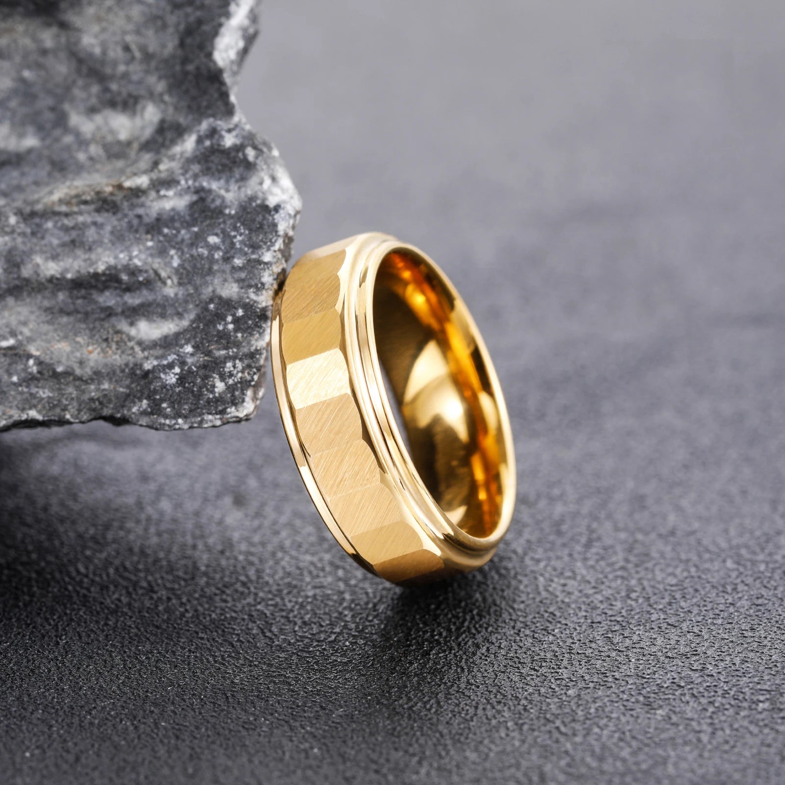 OAHLAN Fashion Jewelry 8mm Hammered Gold Plated Tungsten Carbide Rings for Men Gold Inner Engagement Band Drop Shipping