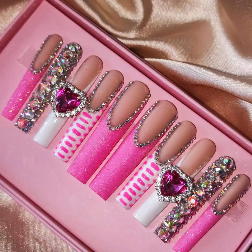 2024 Newest Wholesale Private Label Handmade Press Nails Ins Most Popular Trending Artificial Fingernails Acrylic Full Design