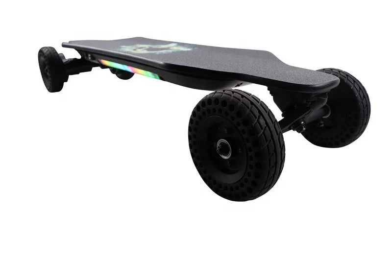 Dual Belt Motors 2000W 36V 7.5A Electric Skateboard LED Barfor Street Crusing or off Road Riding Electric Skateboard All Terrain