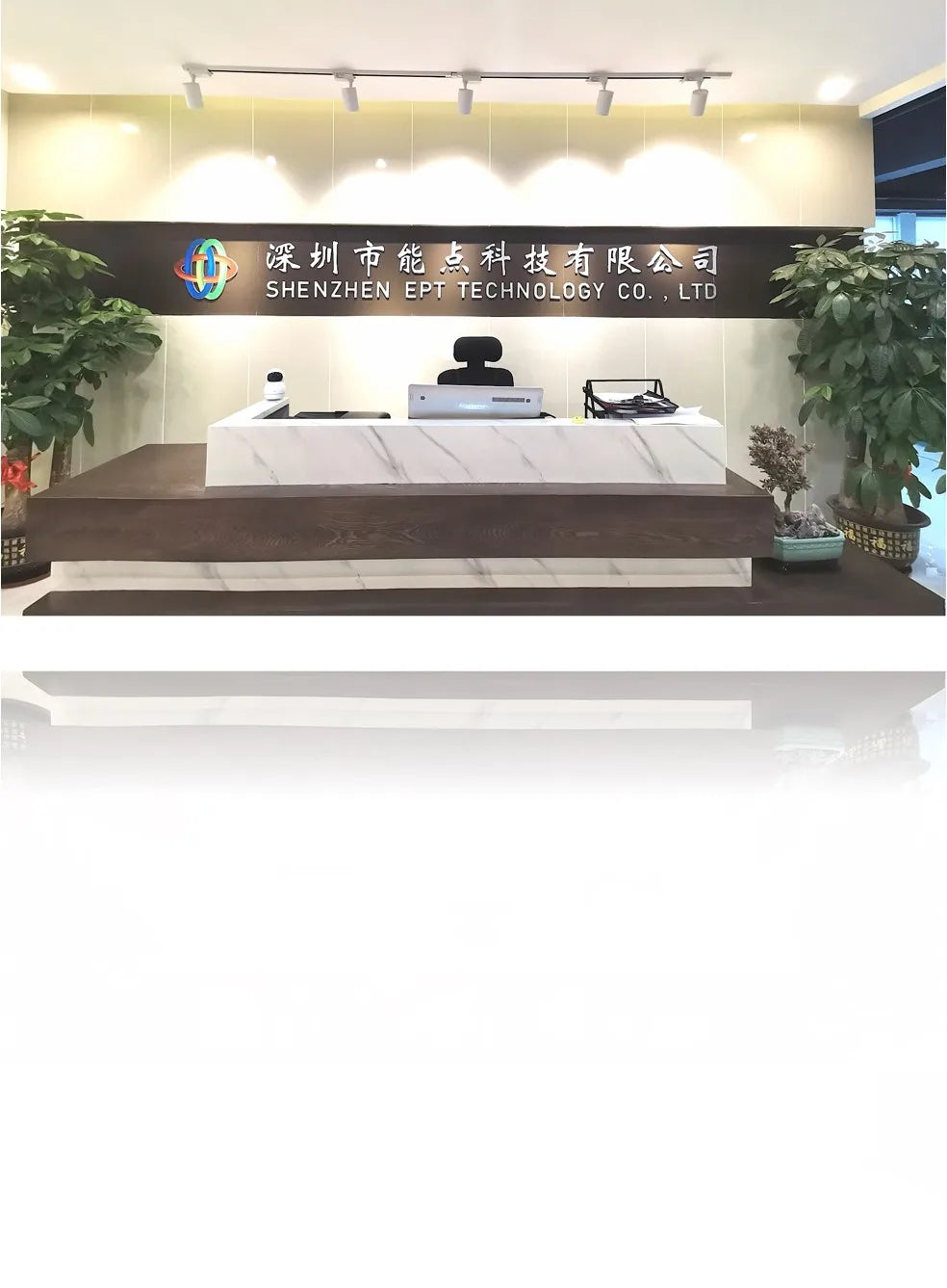 EPTTECH TLC2206-ESP 4G IoT ESP32 Ultrasonic Level Controller for Irrigation Farm Poly Rainwater Tanks & Level Monitor Remote