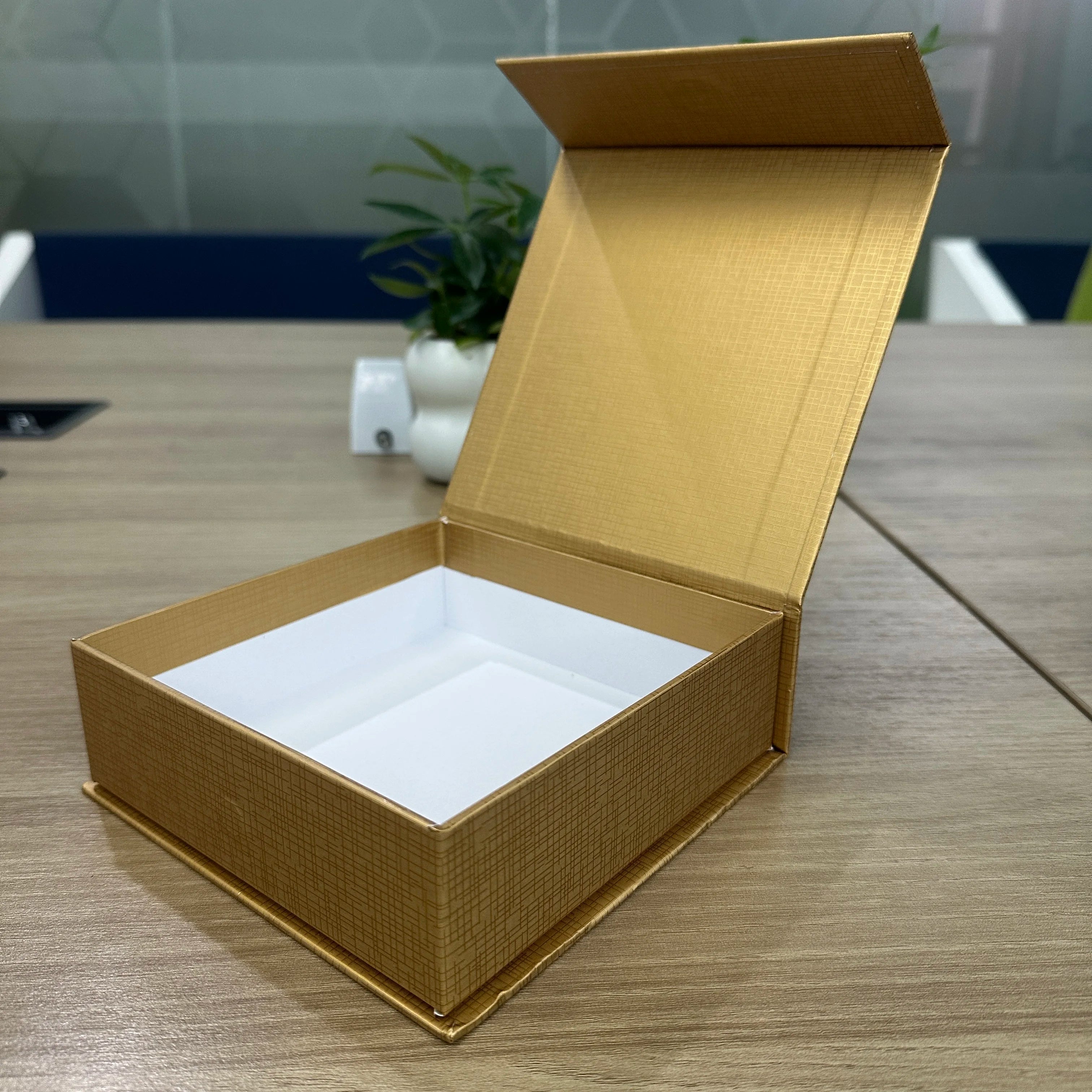 Wedding Invitation Gift Paper Box Bridesmaid Proposal Baby Shower Decorative Packaging Custom Pink Gold Sweet Box