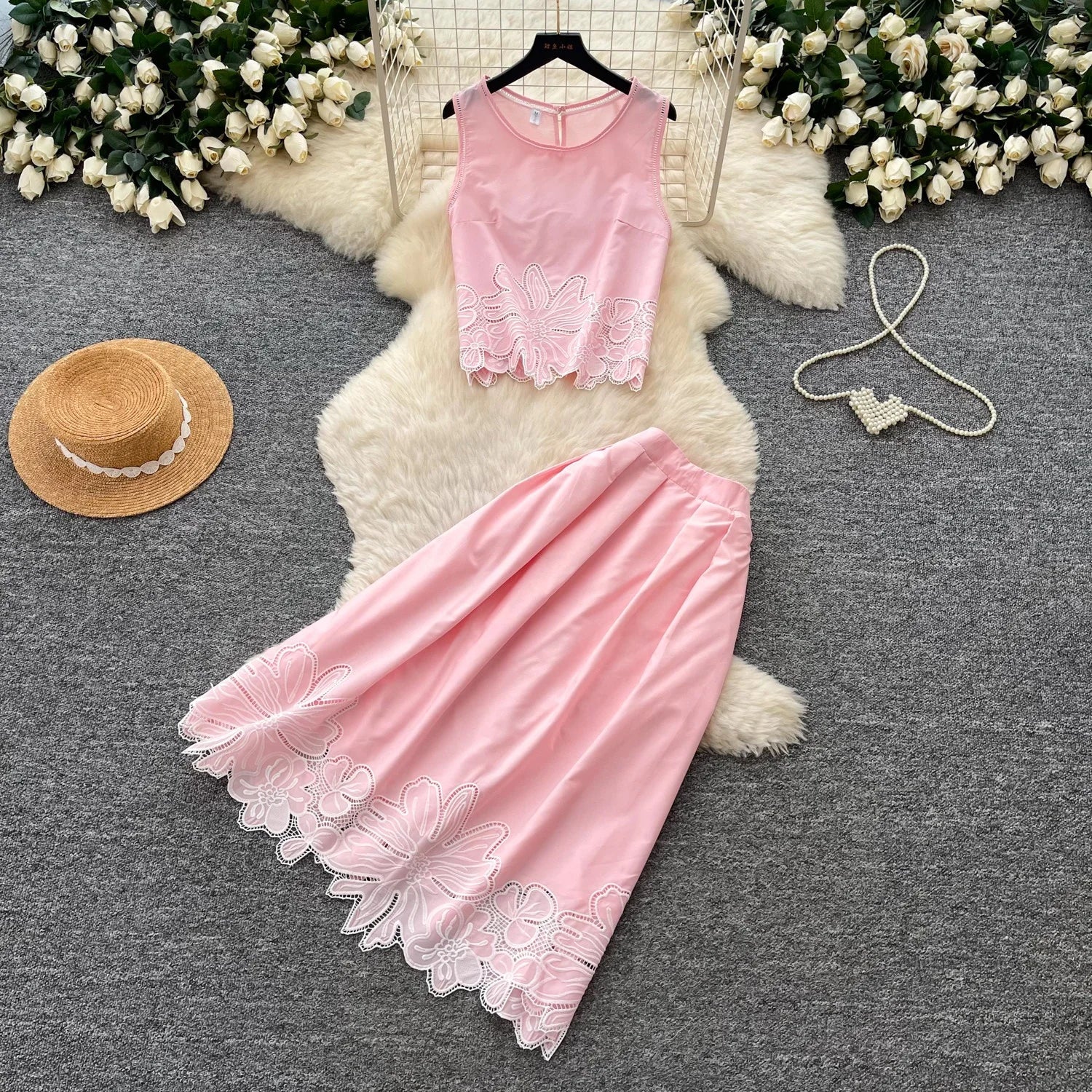 2026 Summer New Fashionable Embroidered Jacquard Vest High Waist Pleated Skirt Women's Set