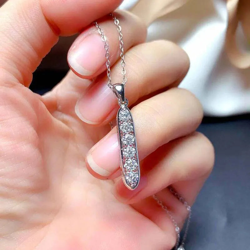 Minimalist Classic Engagement Bar Pendant Necklace for Women Collarbone Link Chain Zircon-Inlaid Copper Alloy Fashion Jewelry