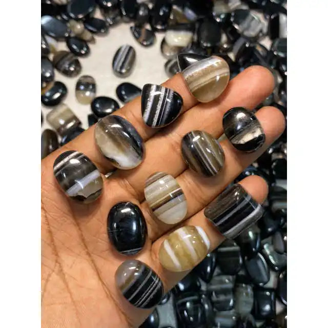Wholesale Premium Quality Natural Black Banded Agate Cabochon Loose Gemstone Jewelry Light Effect Third Party Certified 20-45mm