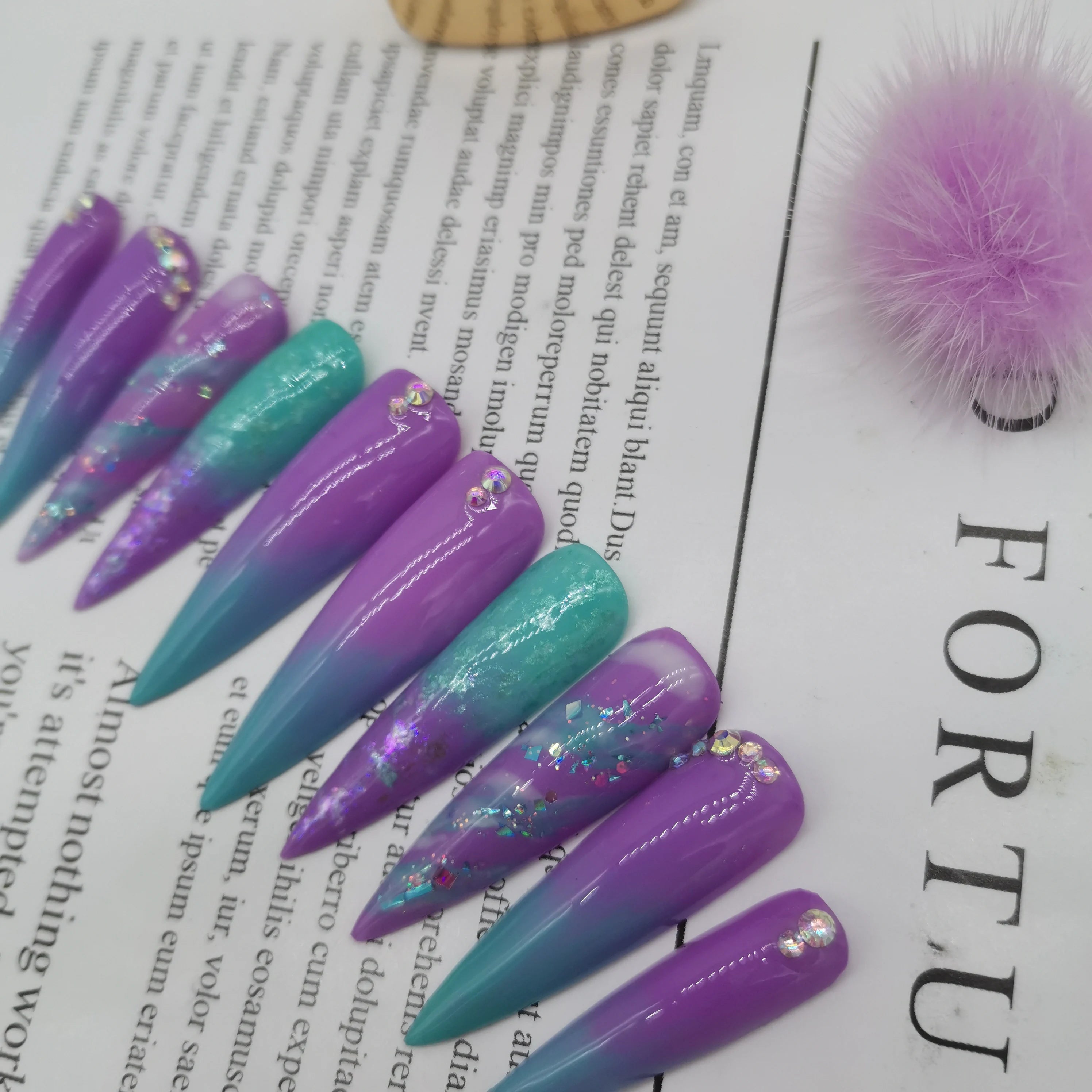 2024 Newest Wholesale Private Label Handmade Press Nails Ins Most Popular Trending Artificial Fingernails Acrylic Full Design