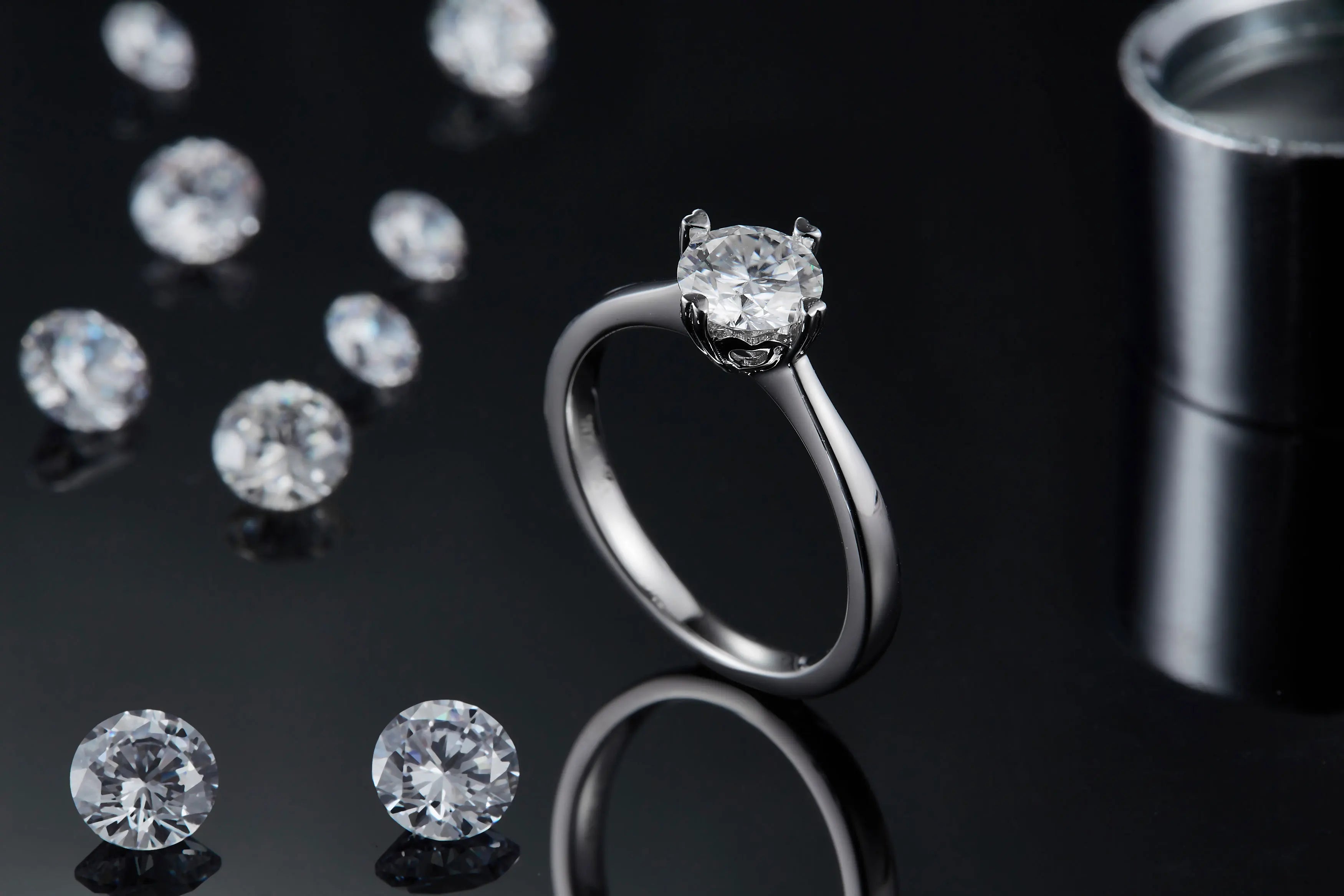 Hailer Engagement Ring with Moissanite Diamond Jewelry Rings for Women