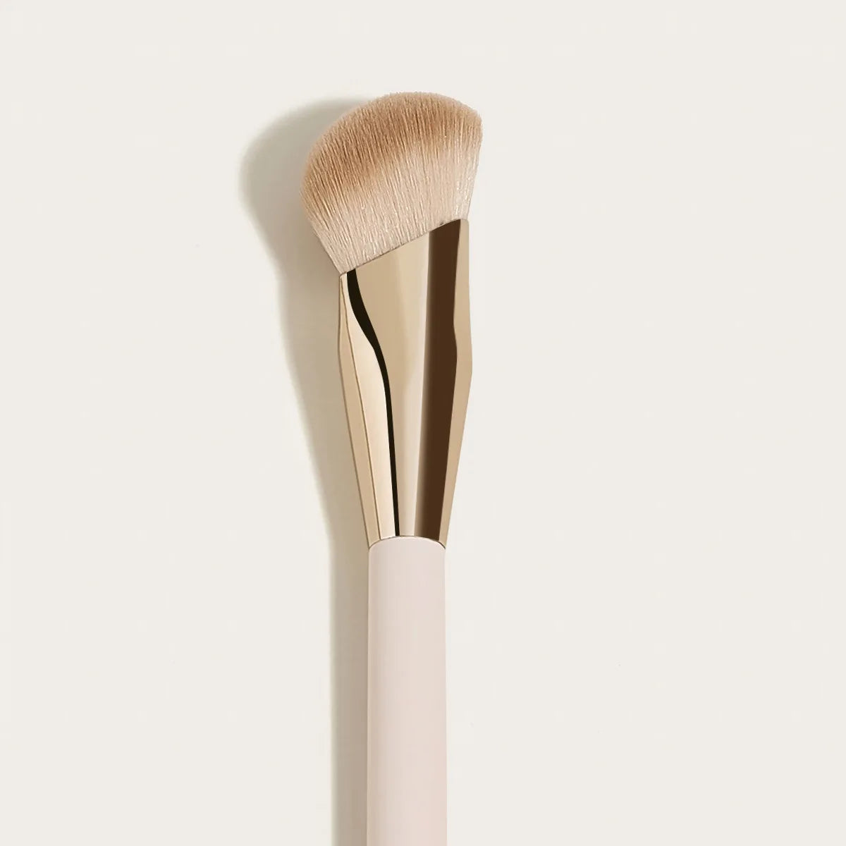 High Quality Thumb Shaped Foundation Brush Private Label Synthetic Hair Used for Concealer Makeup
