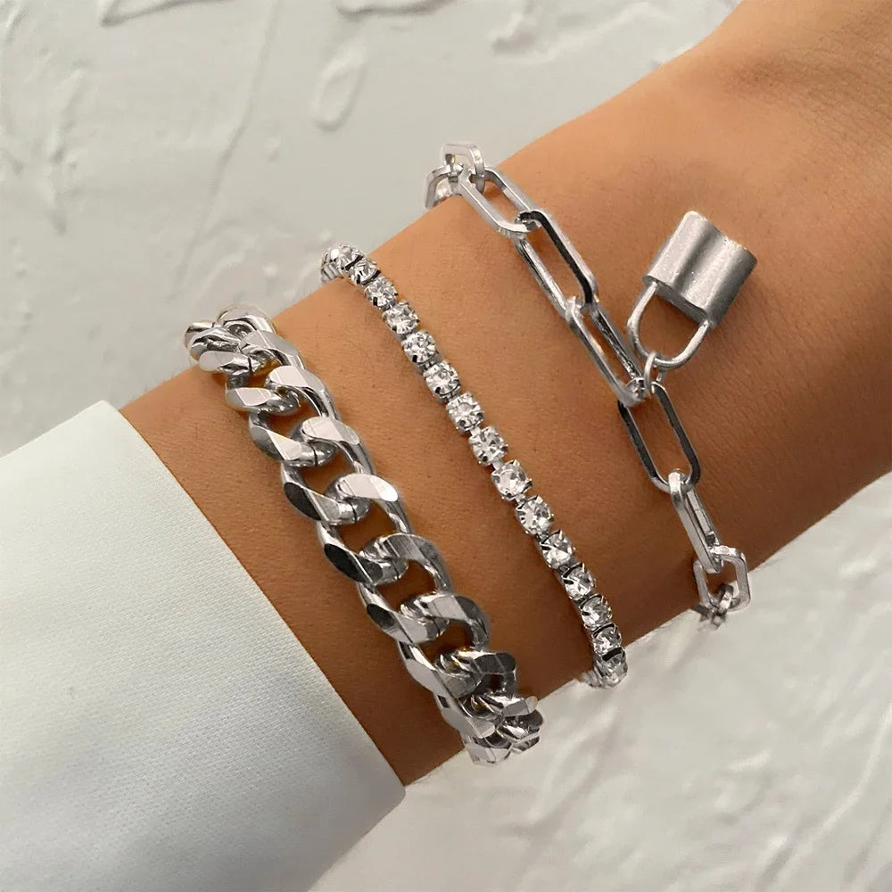 New Cute Cat Geometric Diamond Gold Metal Bracelets for Women Crystal Twisted Gold Color Metal Bangle Fashion Jewelry Gifts