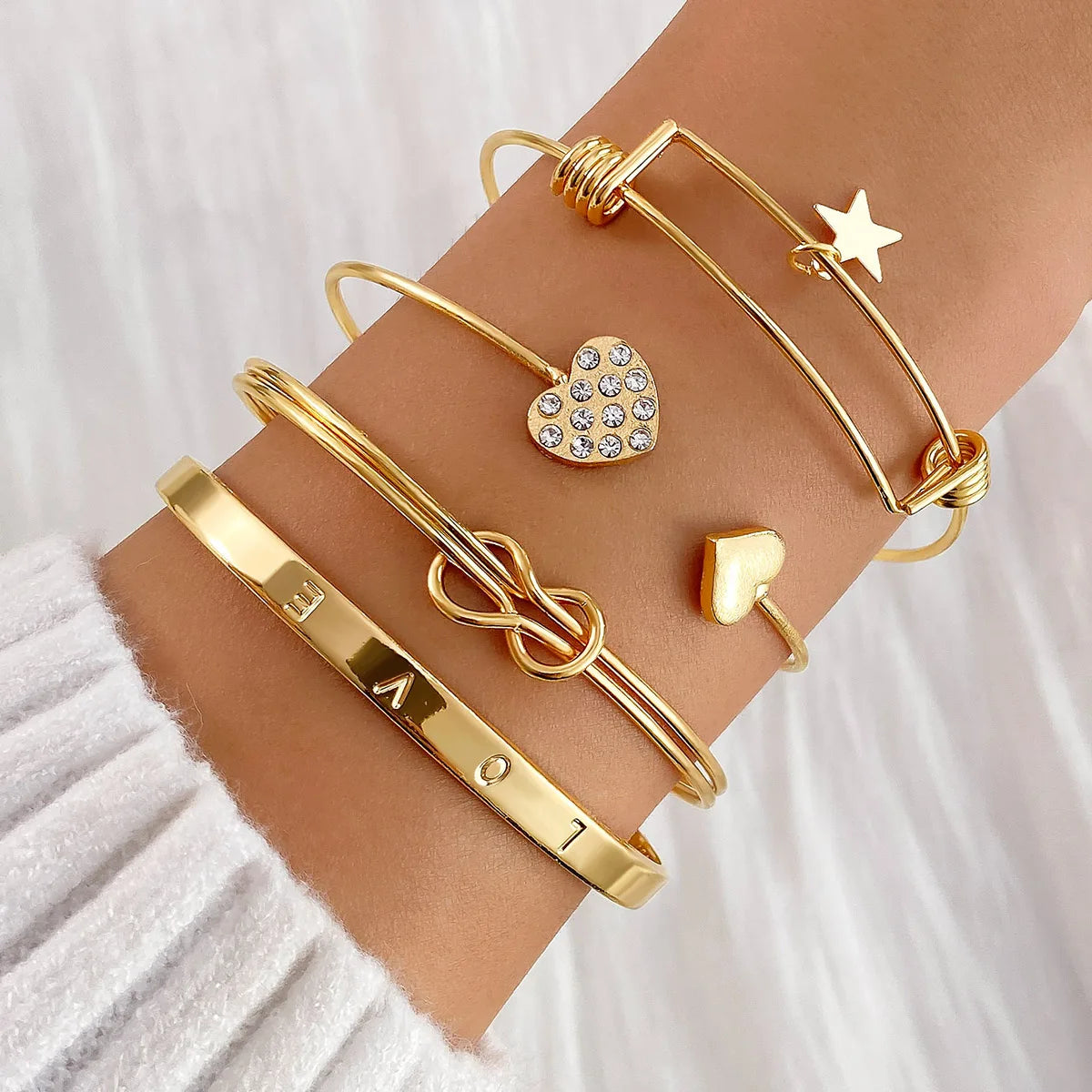New Cute Cat Geometric Diamond Gold Metal Bracelets for Women Crystal Twisted Gold Color Metal Bangle Fashion Jewelry Gifts