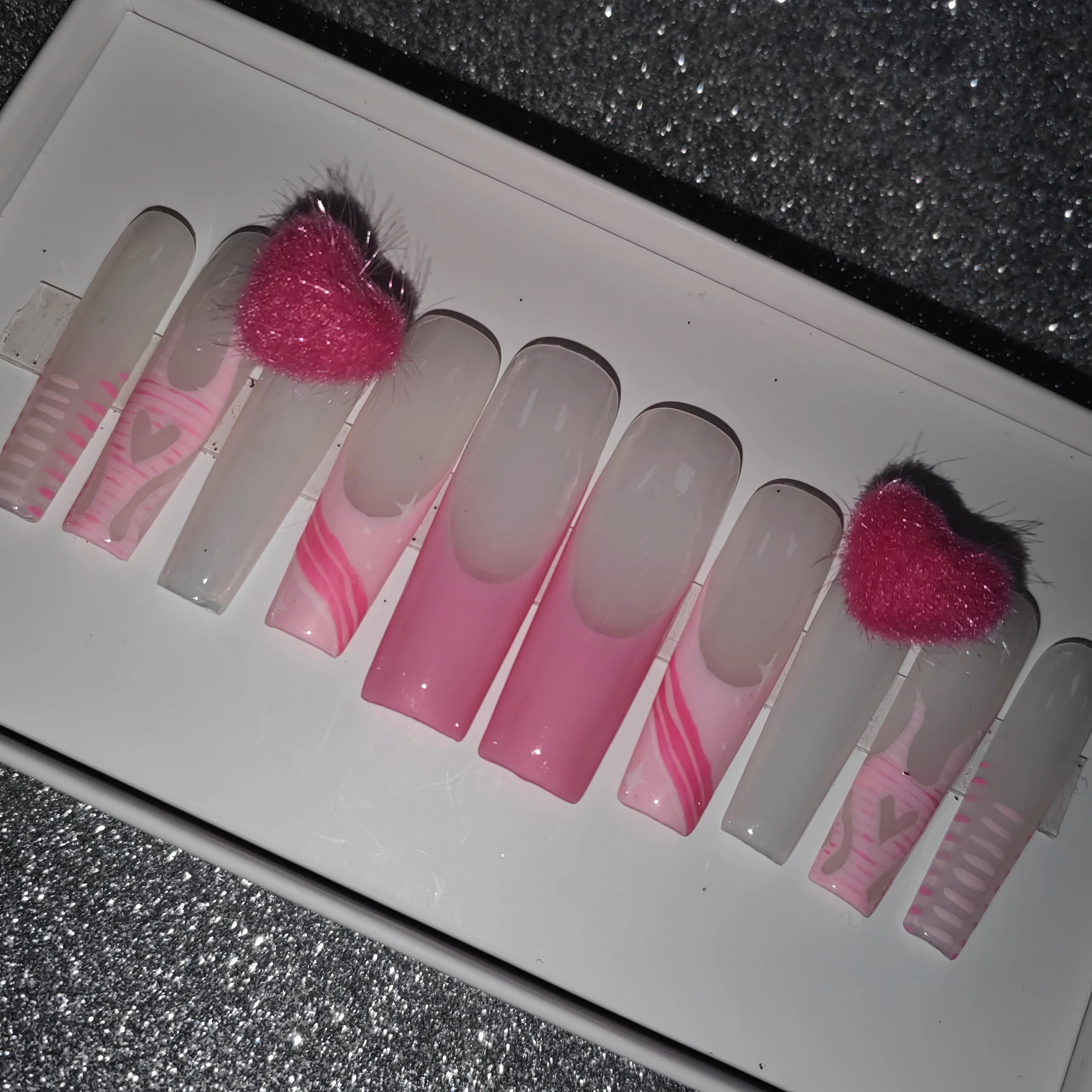 2024 Newest Wholesale Private Label Handmade Press Nails Ins Most Popular Trending Artificial Fingernails Acrylic Full Design