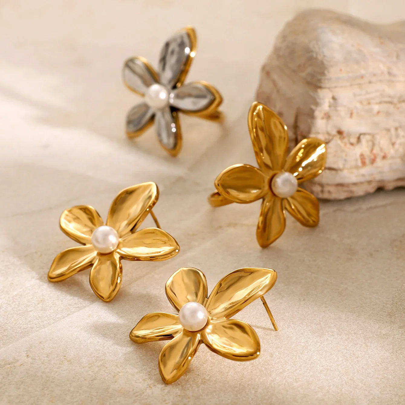 New Fashion Jewelry Stainless Steel Earring 18K Gold Plated Silver Flower Rings Chunky Pearl Flowers Stud Earrings