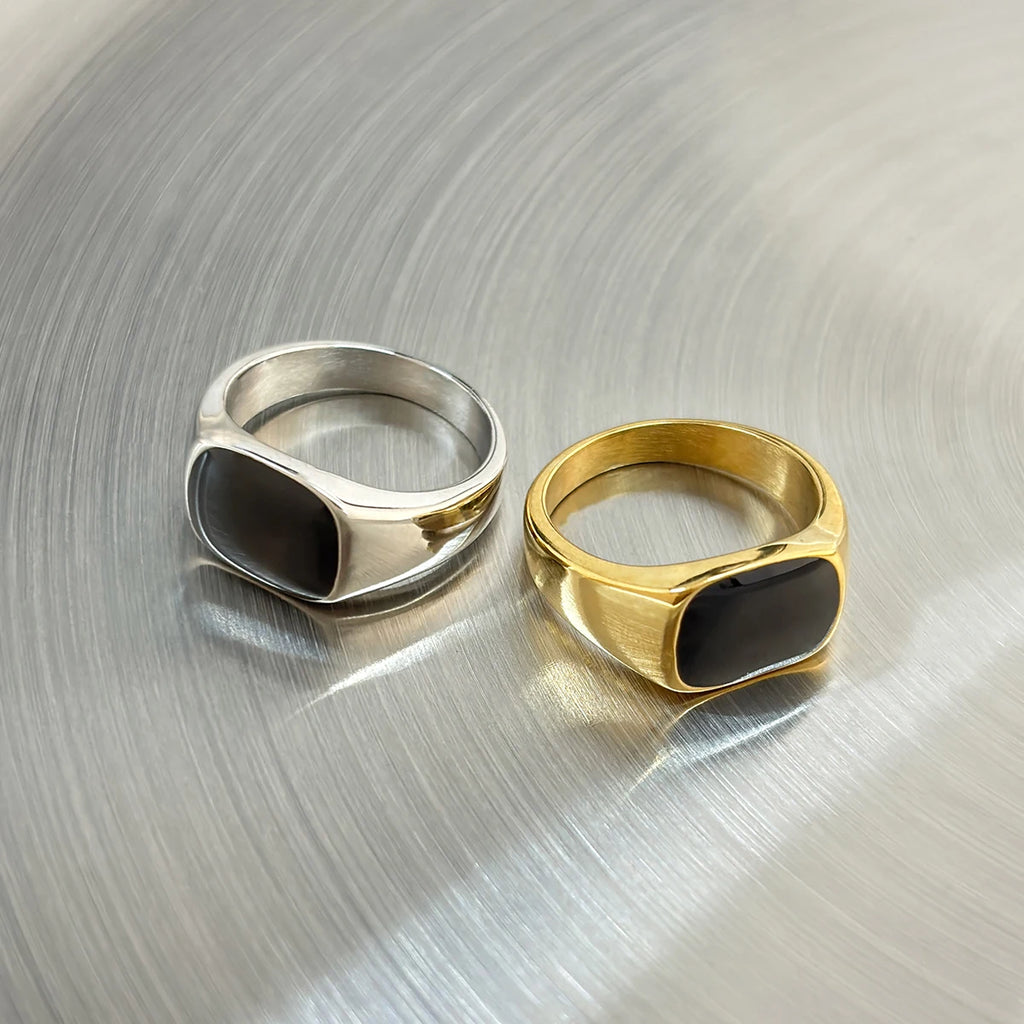 VAF Vincent Oval Signet Glossy Ring Minimalist Shape Stainless Steel Statement Custom Logo Ring for Men Women