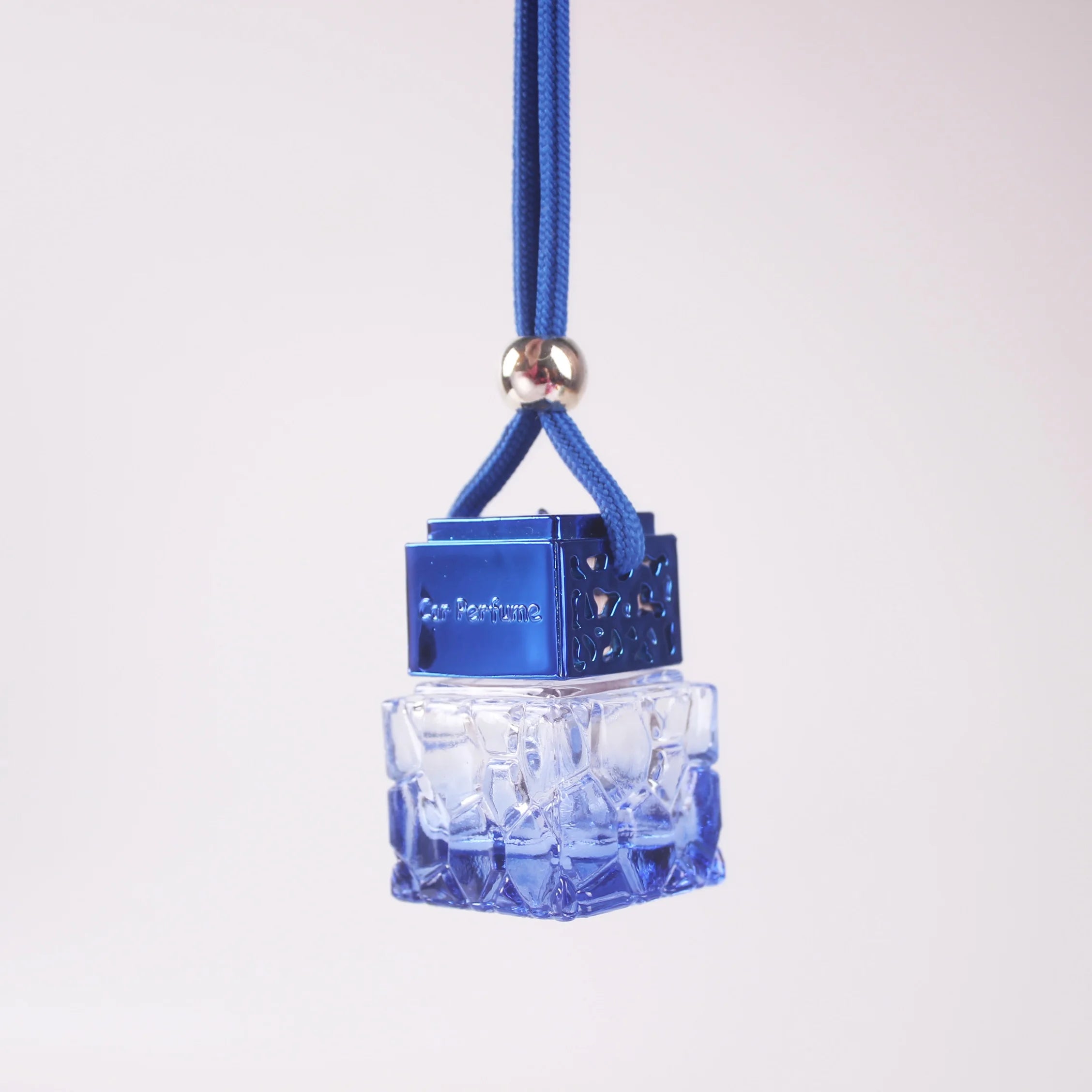 Exquisite 8ml Tinted Honeycomb Shape Car Perfume Bottle Gold Pink Blue Glass Aromatherapy Diffusers for Hanging in Cars