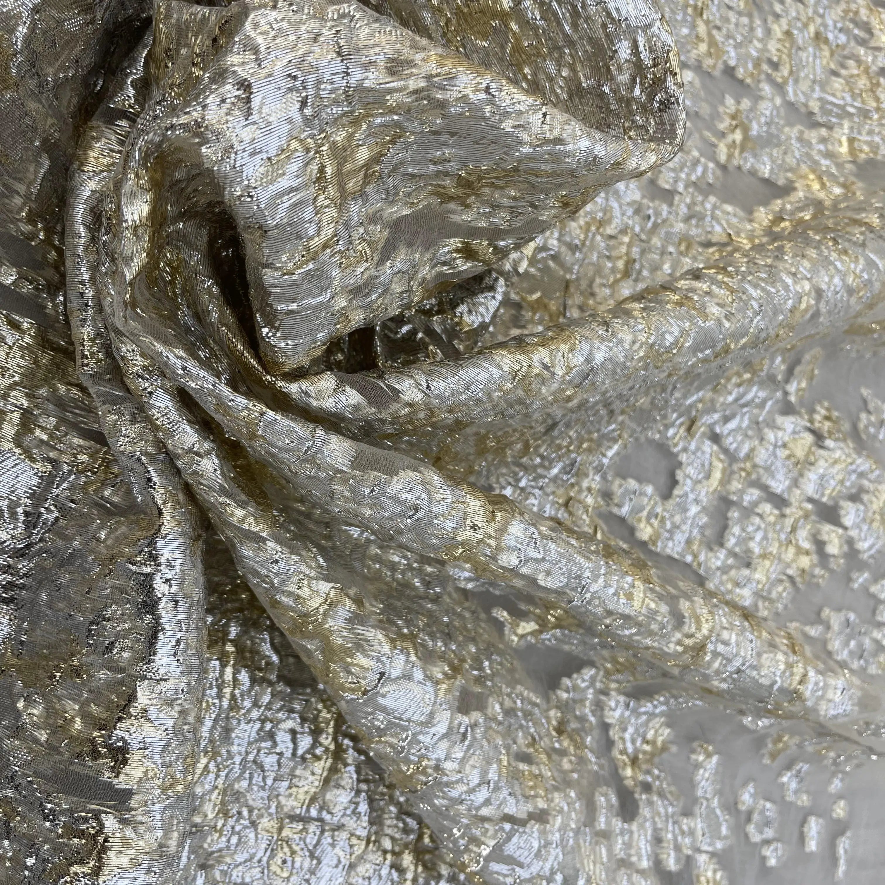 Organza Jacquard Fabric for Women's Dresses New Breathable Embroidery Cloth Decoration Woven Yarn Dyed Pattern for Boys Girls