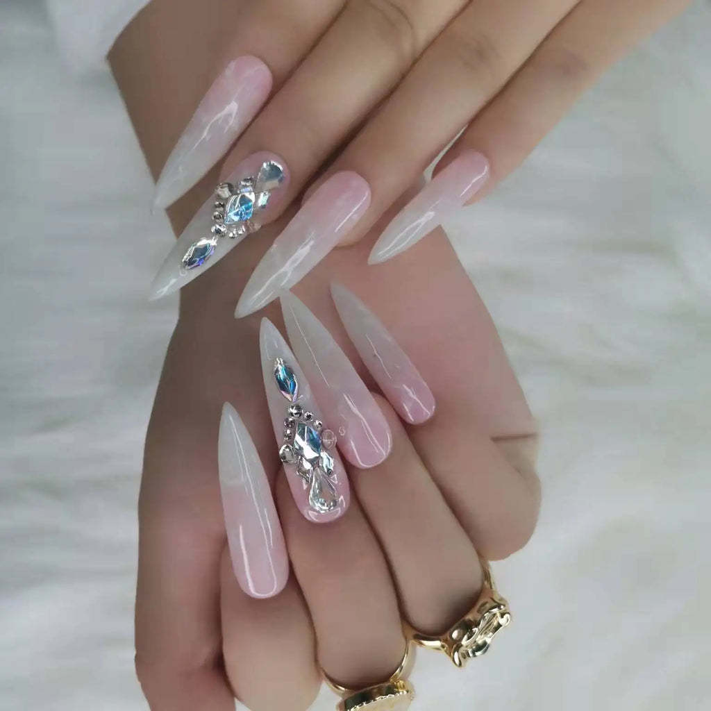 2024 Newest Wholesale Private Label Handmade Press Nails Ins Most Popular Trending Artificial Fingernails Acrylic Full Design