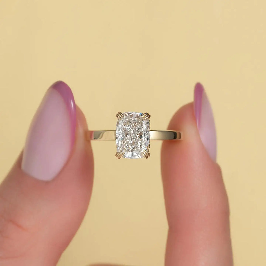 Wholesale Custom Solid Silver & 925 Sterling Women's Engagement Rings with Moissanite for Weddings