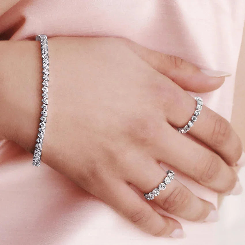 Elegant 925 Silver Moissanite Diamond Engagement Wedding Eternity Ring Premium Craftsmanship for Sparkling Luxurious Look Unisex