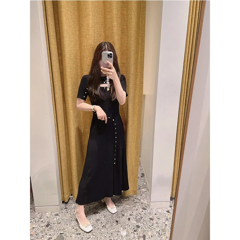 2024 Autumn High-quality New French Style Fashion Staple Button Slim Knit Black Short-sleeved Casual Dress