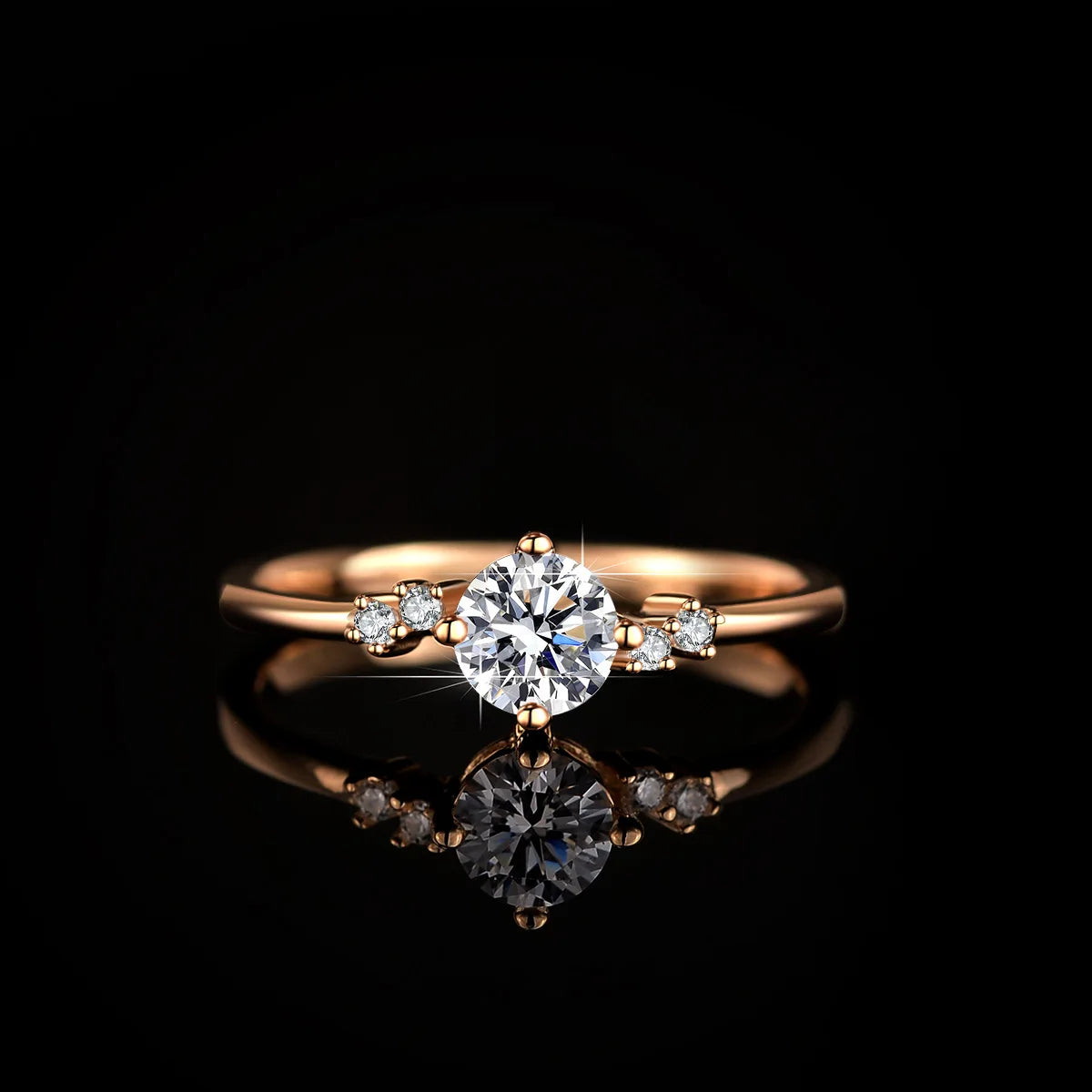 Wholesale Fine Rings, Made of S925 Sterling Silver, Round Brilliant Cut 0.5-carat VVS Moissanite, Suitable As Wedding Gifts.