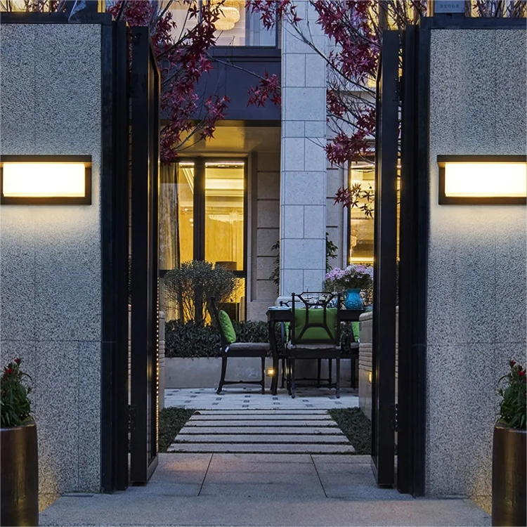 Outdoor IP65 Waterproof CE Certificate Wall Lamp for House Yard Garden Backyard Walkway Decoration