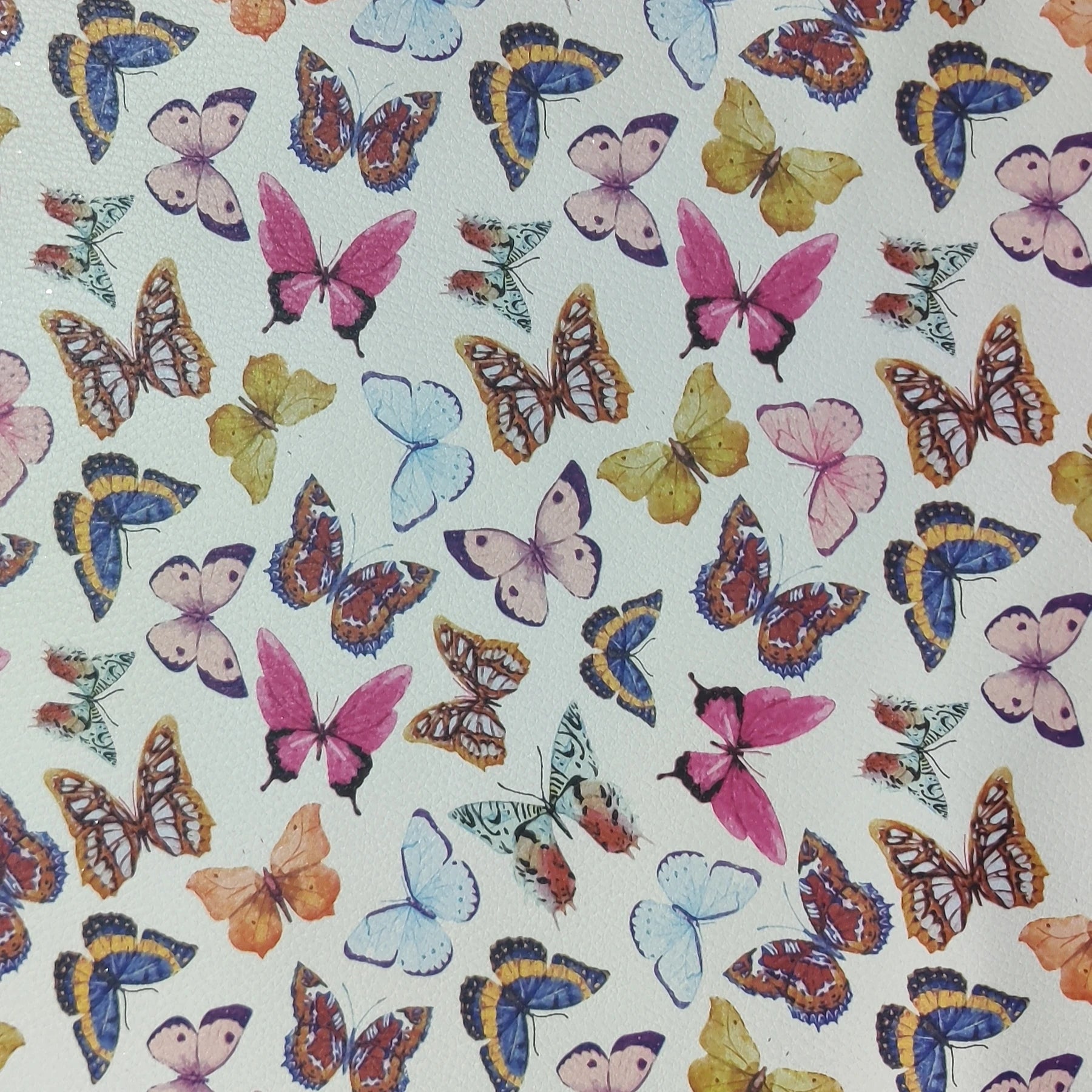 A-1127 PU Synthetic Leather Glitter Effect Butterflies Design Durable Fabric for Fashion Bags Shoes Sofas Outdoor Garment Use