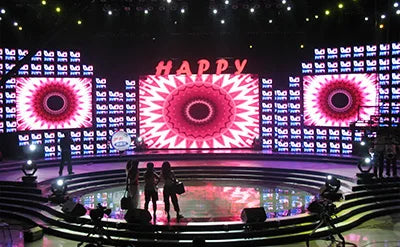 Rental Stage OLED Panel P3.91 4000cd/sqm 1920-3840Hz 65536 Dots/sqm Indoor Outdoor 1/16scan Display Screen