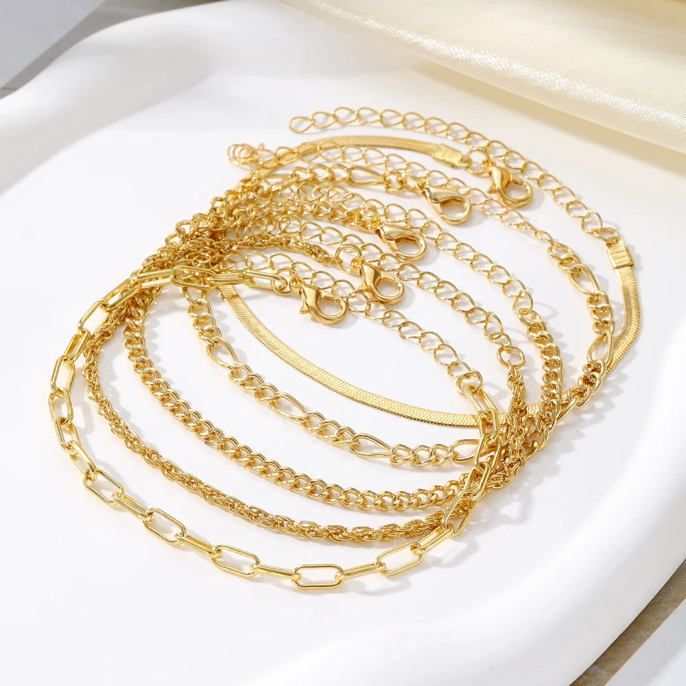 New Cute Cat Geometric Diamond Gold Metal Bracelets for Women Crystal Twisted Gold Color Metal Bangle Fashion Jewelry Gifts